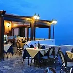 La Del Fiordo Hotel 3*