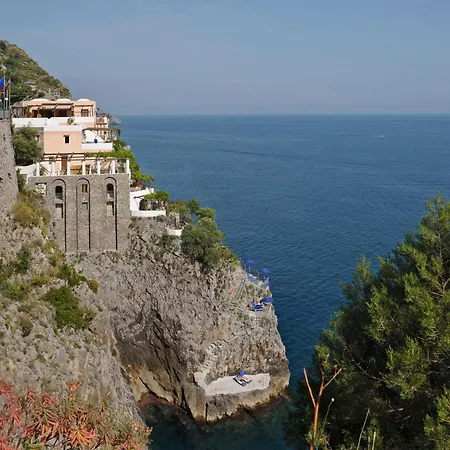 Hotel La Del Fiordo 3*