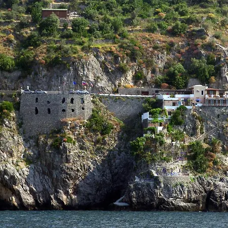 La Del Fiordo Hotel 3*