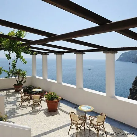 La Del Fiordo Hotel 3*
