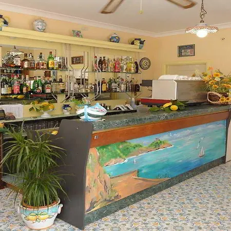 La Del Fiordo Hotel 3*