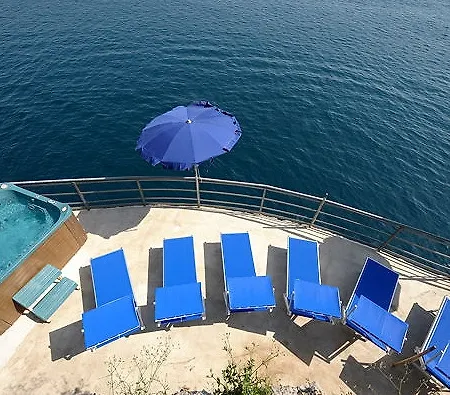 La Del Fiordo Hotel 3*